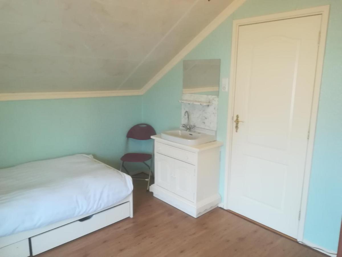 B&B Elbahof, Goed En Goedkoop! Hem Exteriér fotografie